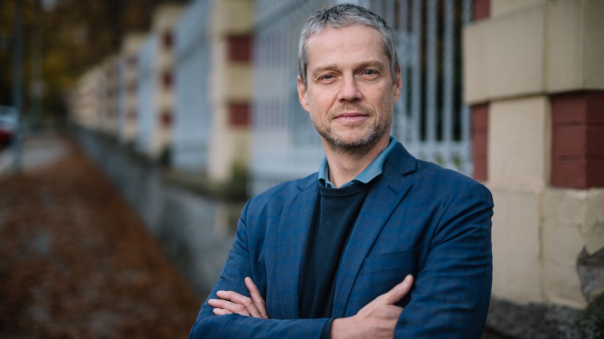 Když přibrzdíme dodávky, oslabíme Ukrajinu, říká architekt muniční iniciativy